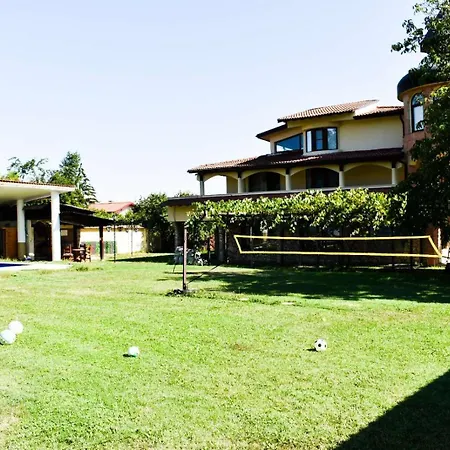 Vila Casafamiglia Prolesha
