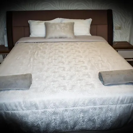 Casafamiglia Βίλα *