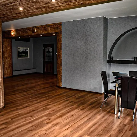 Vila Casafamiglia Prolesha
