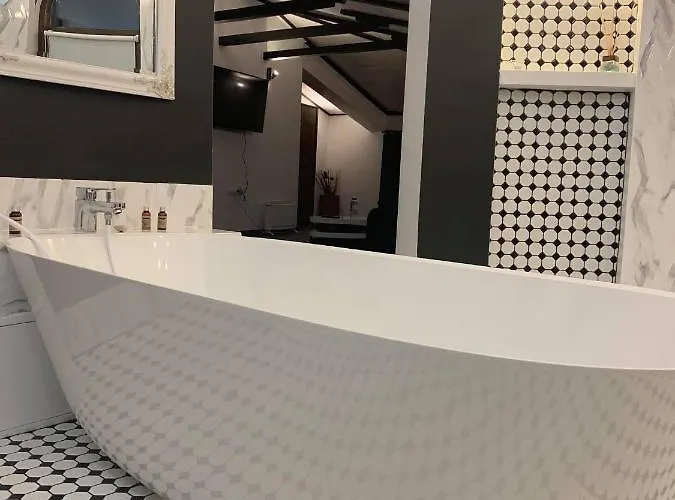 Casafamiglia Villa Prolesha