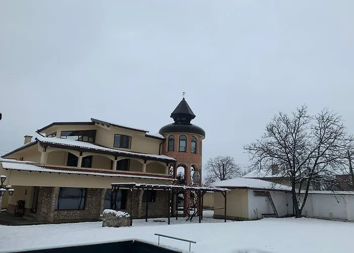 Casafamiglia Villa Prolesha