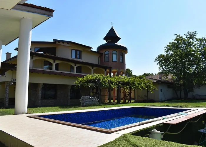 Villa Casafamiglia Prolesha