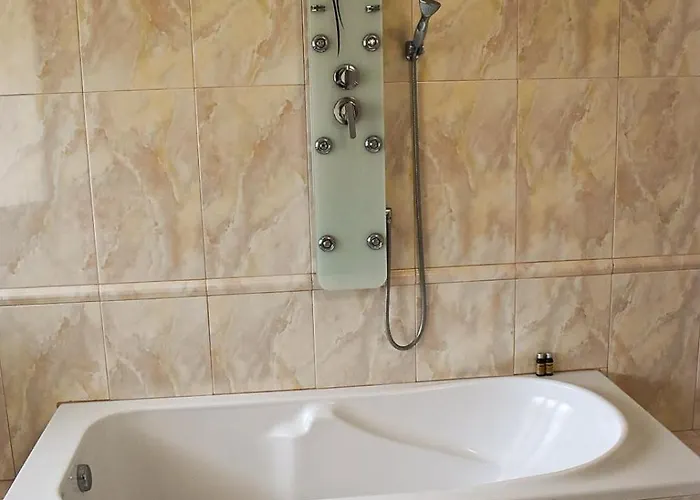 Casafamiglia Villa *